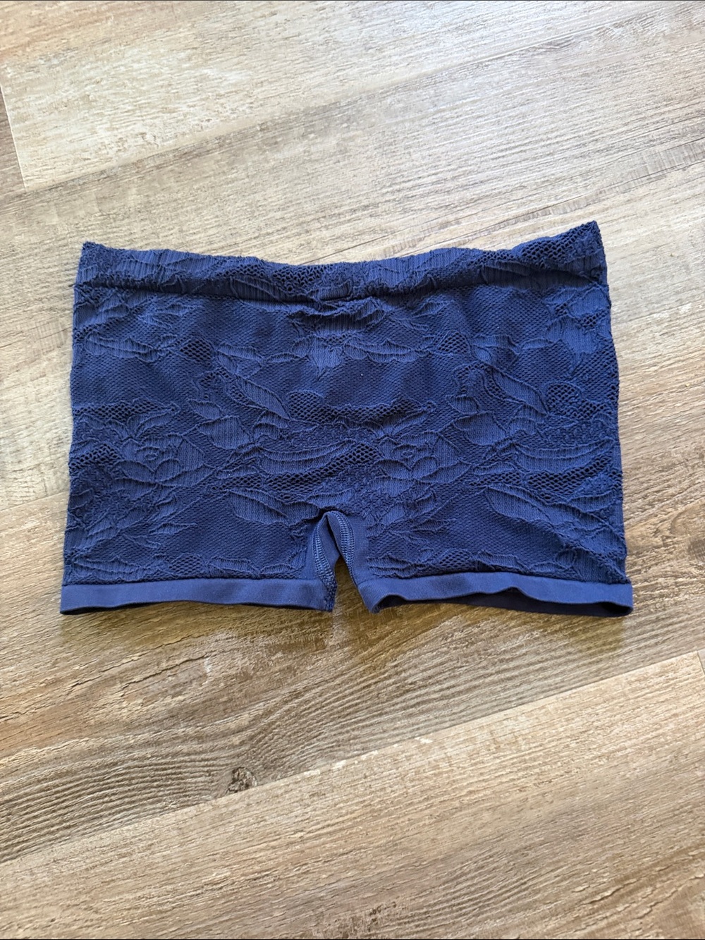Lyrebird | Navy Lace Seamless Women’s Shortie Shorts